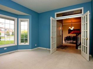 821 Woodland Dr, Antioch, IL
