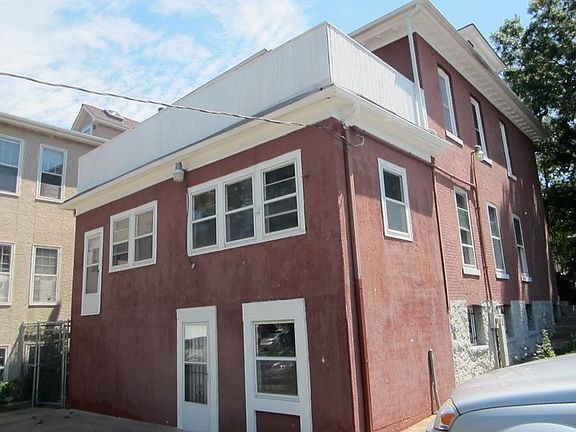 2nd image of 2546 Holmes St