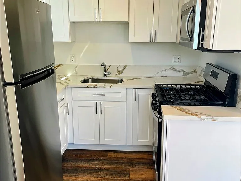 1809 S Gramercy Pl — Photo 3