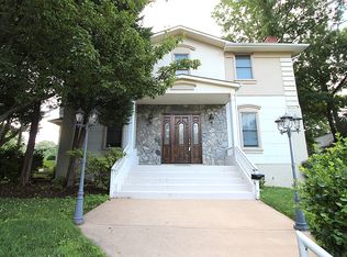 969 N Harrison St, Arlington, VA 22205
