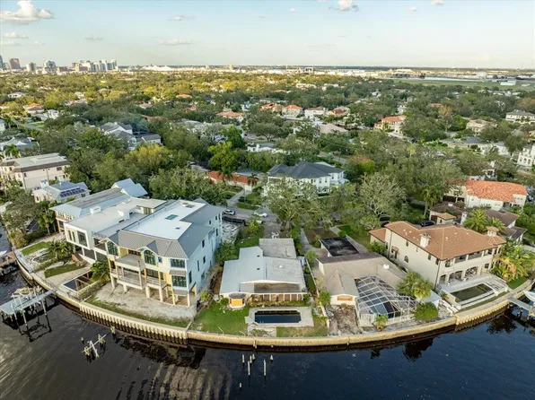 592 Riviera Dr, Tampa, FL 33606