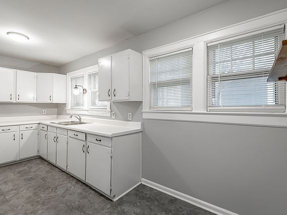5th image of 25 Vista Dr