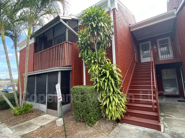 8221 12th Way N APT E, Saint Petersburg, FL 33702