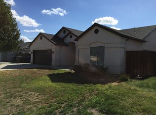 1577 Jacaranda St, Lemoore, CA 93245