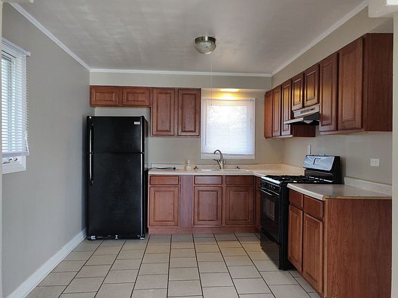4th image of 442 Indianwood Blvd