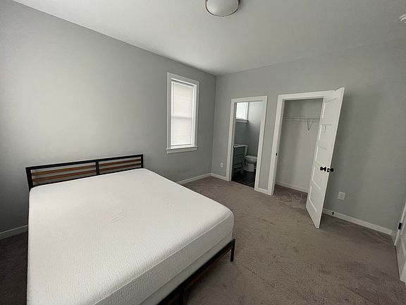 3rd image of 1213 1/2 Wallace St