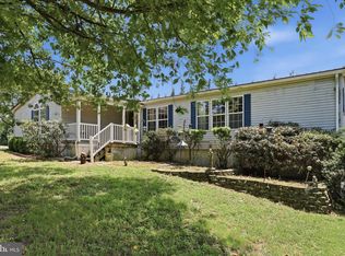 136 Snooks Ln, Martinsburg, WV 25405