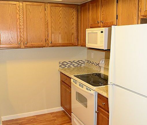 4th image of 1313 Firefly Cir