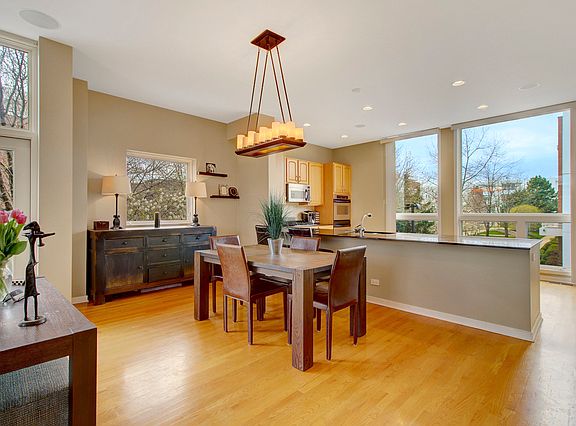 5th image of 2942 N Paulina St