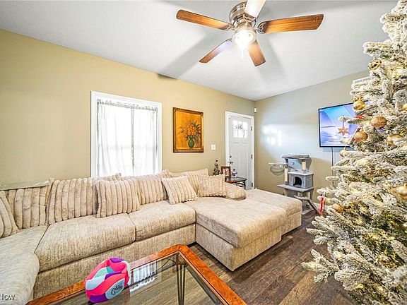 5th image of 3024 Latimer Ave