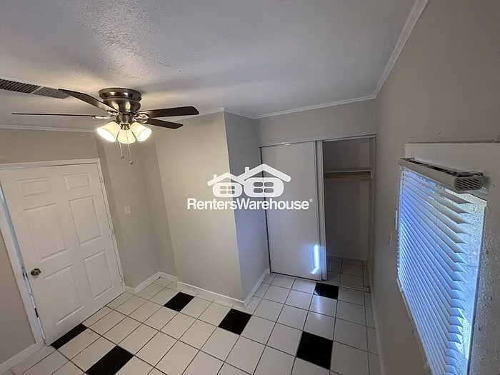 2818 W Heatherbrae Dr — Photo 13