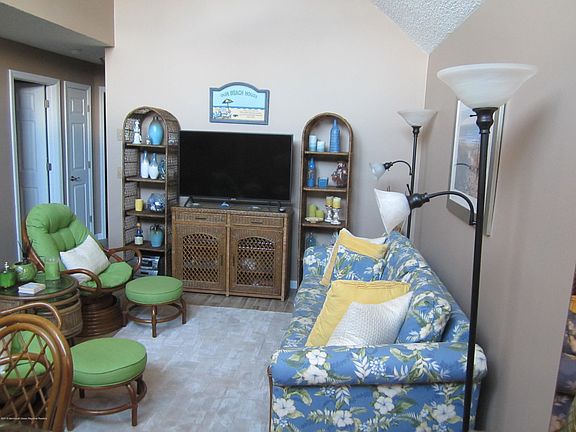 4th image of 1001 Boulevard #B16