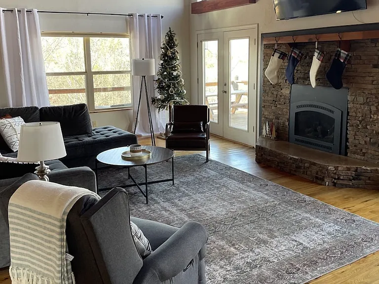 210 Little Rock Rd — Photo 11