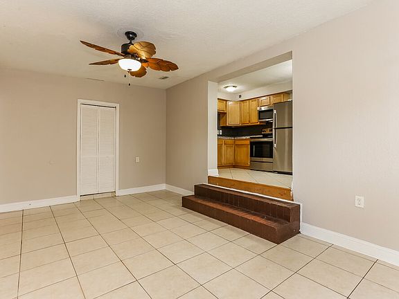 4th image of 1458 W 19th St