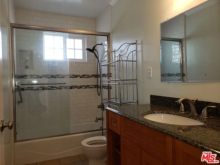 1729 S Carmelina Ave — Photo 5