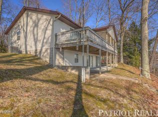 697 W Lincoln Ave, White Cloud, MI 49349