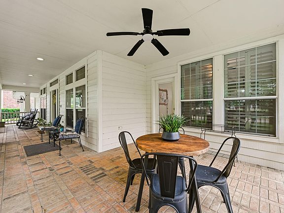 5th image of 3807 Oakland Cir