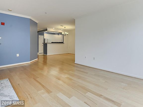 4th image of 5108 Donovan Dr APT 304
