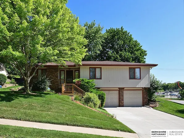 1502 Sunshine Blvd, Bellevue, NE 68123