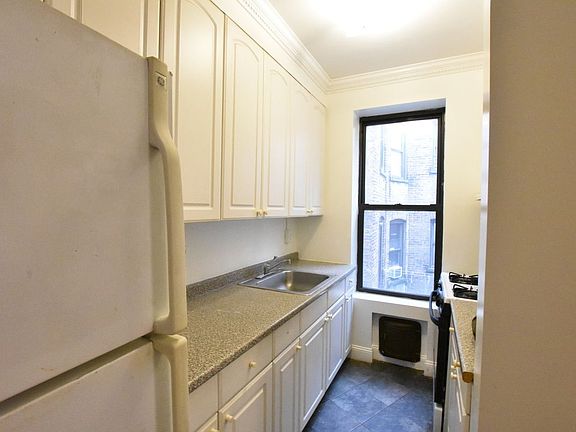 5th image of 820 W 180th St APT 34