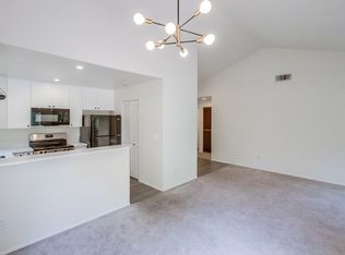11215 Avenida De Los Lobos UNIT D, San Diego, CA 92127