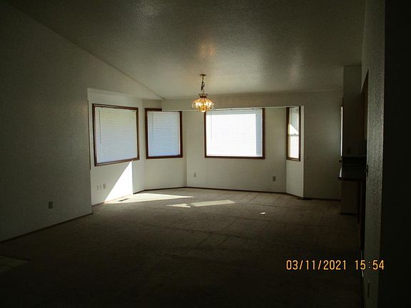 4th image of 2427 Fox Ave SE