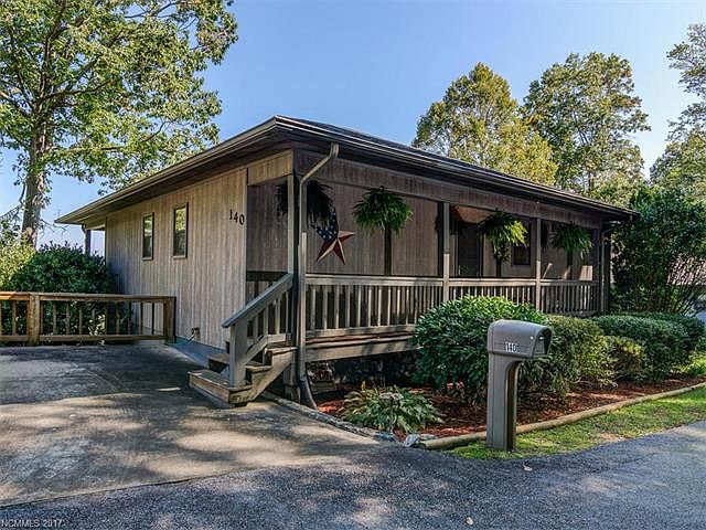 1st image of 140 Winghaven Hts