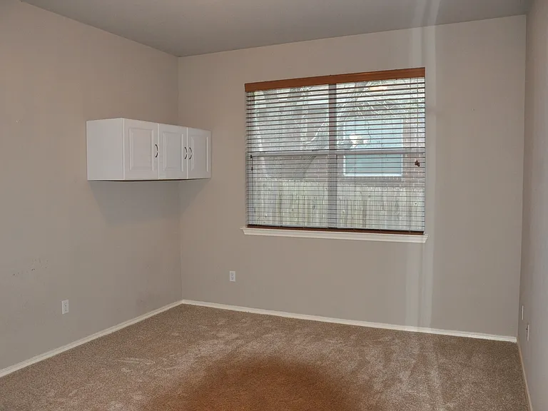 507 Las Colinas Dr — Photo 15