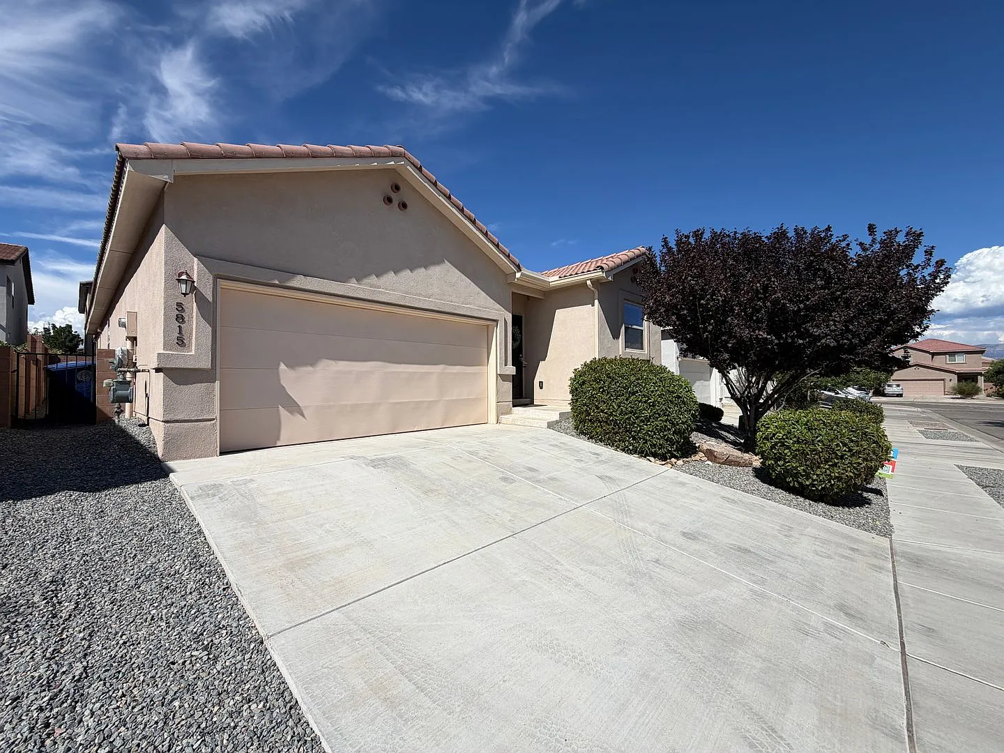 3 Bedroom Single Story Home Available Near Unser Blvd NW & Paradise Blvd NW! — Photo 3