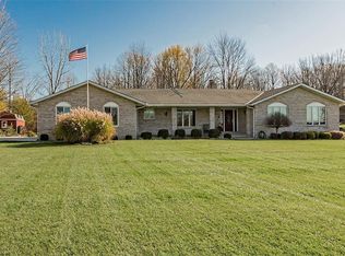 12803 Woodside Dr S, Chesterland, OH 44026