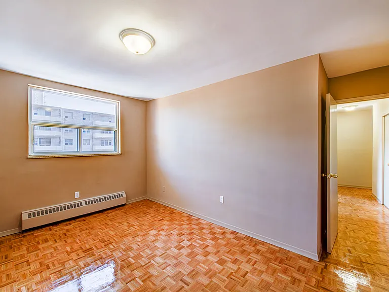 1785 Bloor St — Photo 24