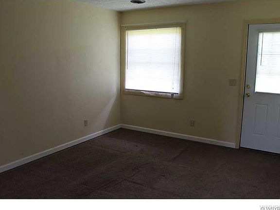 2nd image of 13 Knox Dr