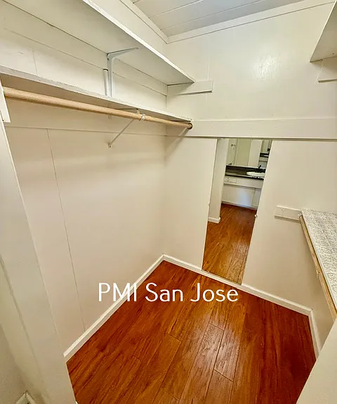 2066 Sandalwood Ct - Master Closet_08052026