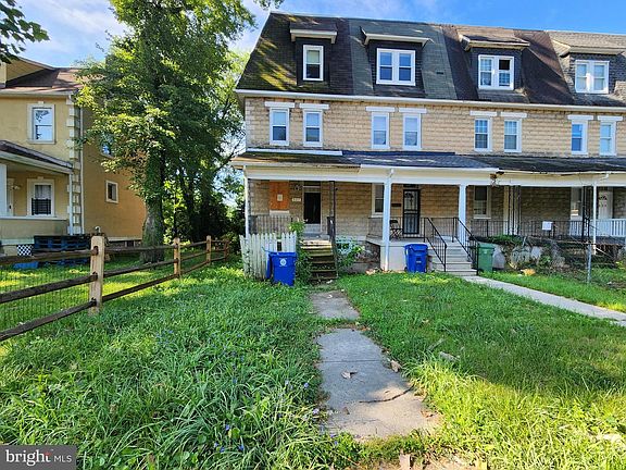 2nd image of 527 Beaumont Ave