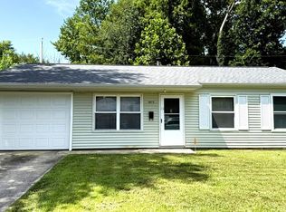 1813 Greentree Rd, Springfield, IL 62703