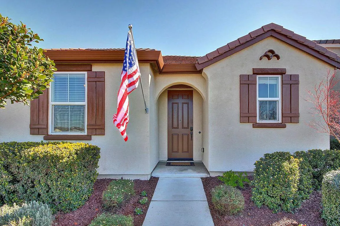 7566 Eldred Way photo 1