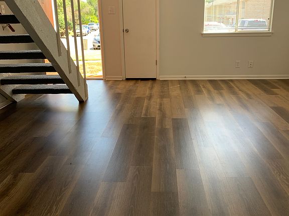 4th image of 8815 Dawnridge Cir APT 102