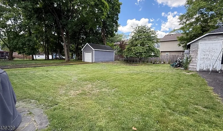 1126 Kensington Ave — Photo 17
