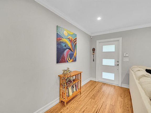 4th image of 1800 N 50th Avenue