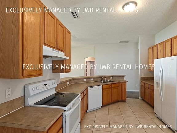 4th image of 829 Oak Arbor Cir