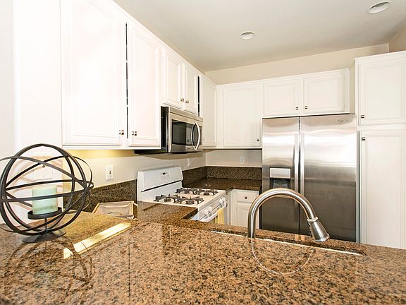 5th image of 12 Veneto Ln
