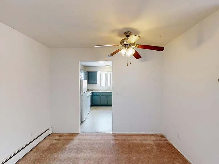 Denway Circle Apartments — Photo 34