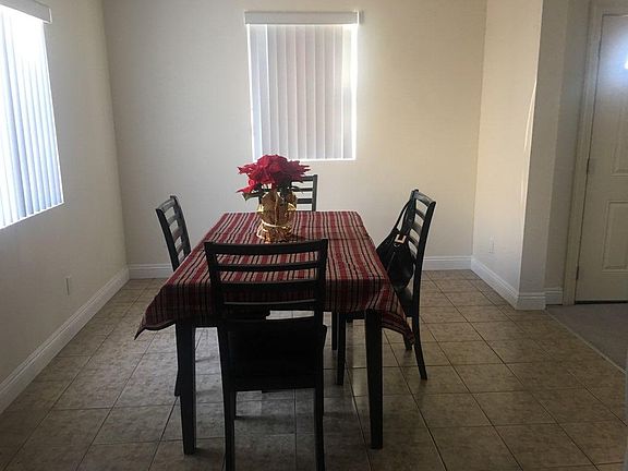 5th image of 838 E 109th Pl