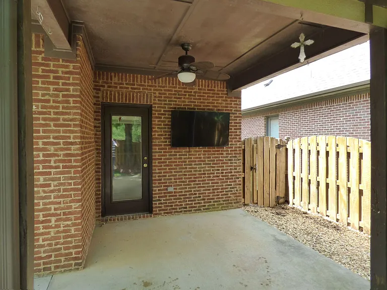 3770 Abbeyglen Way — Photo 13