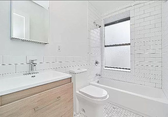 5th image of 259 E Broadway #5B
