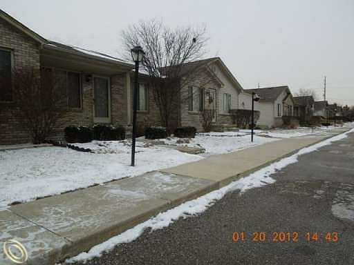 3rd image of 22092 Glenwood St