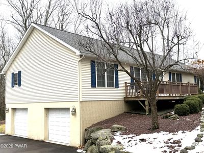 46 Tennis Club Cir, Lakeville, PA, 18438