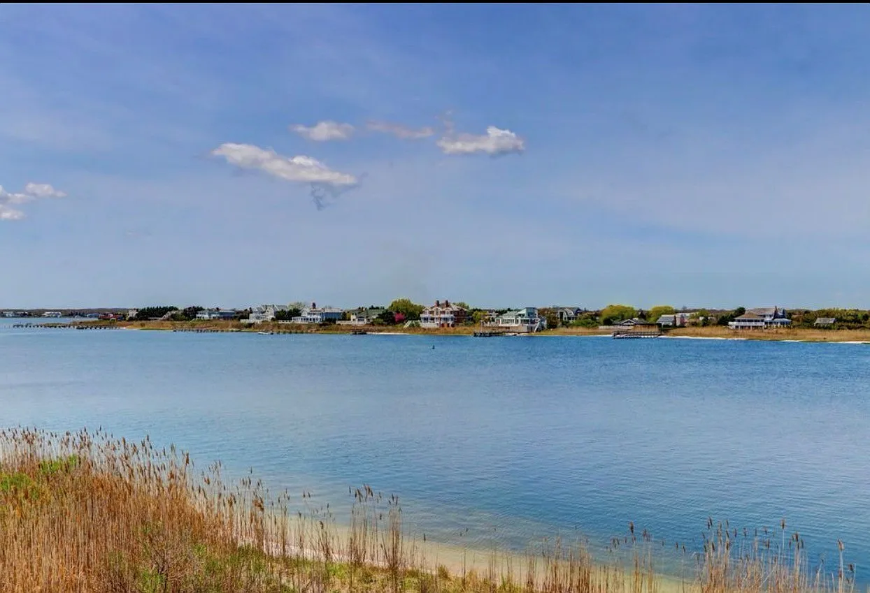 Yardham Bayfront Summer Rental — Photo 4