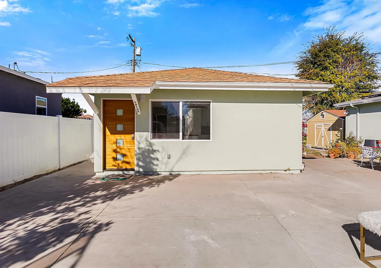 Calvert St, Tarzana — Photo 1