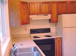 9 Executive Dr APT 15, South Burlington, VT 05403